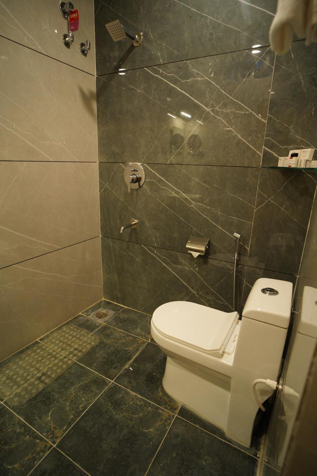 Emerald Urban Comforts ไมซอร์ ภายนอก รูปภาพ